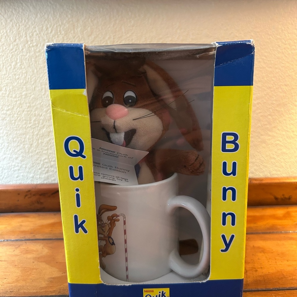 Vintage 1998 nestle quick bunny mug with plush rabbit new in original box.